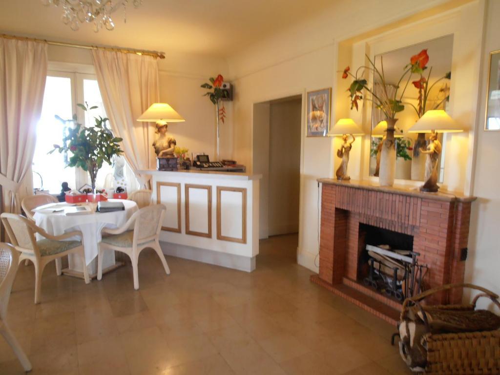 Crispol Hotel Saint-Père Kültér fotó